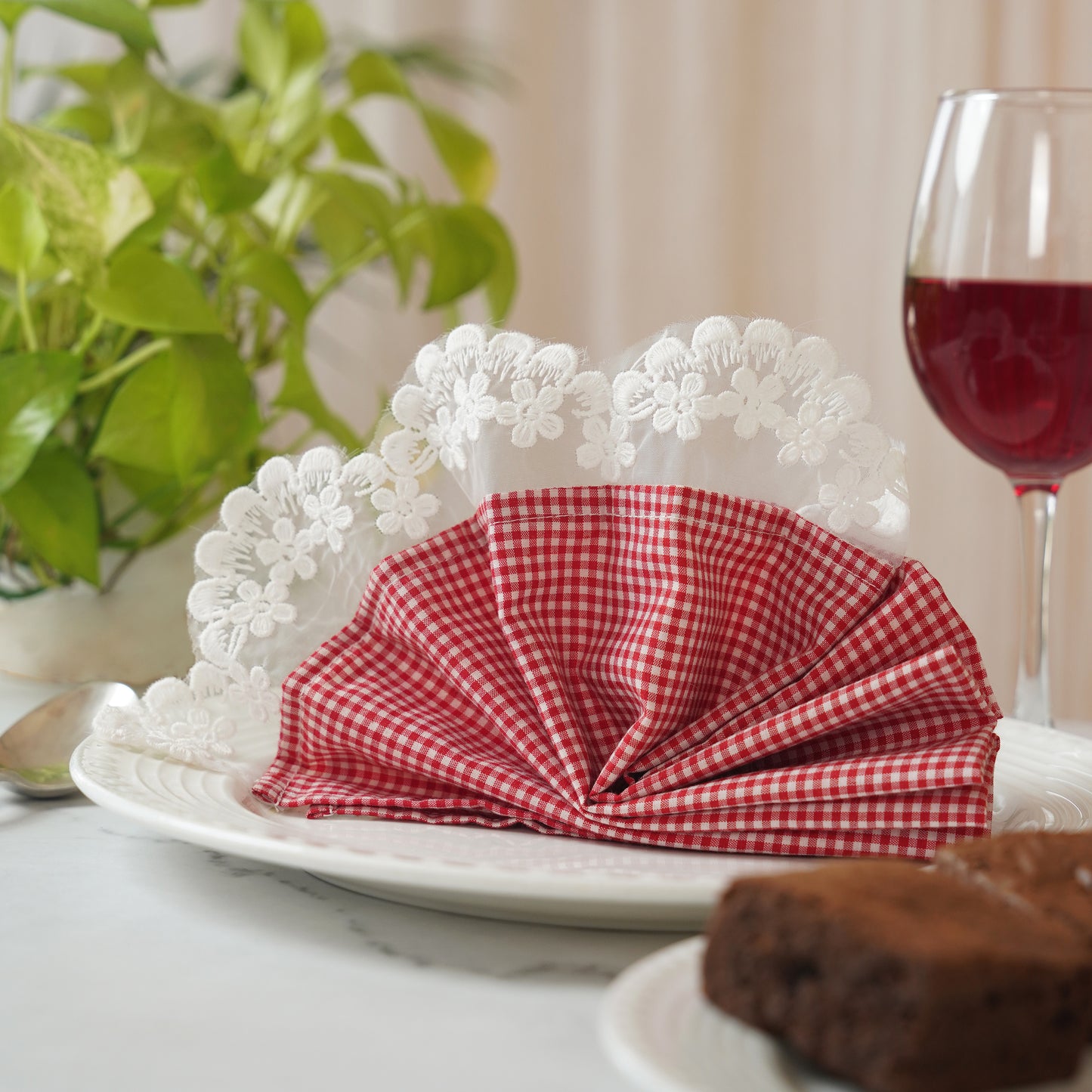 Red & White Check Lace Trim Napkin